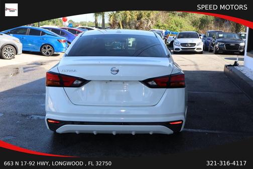 White 2018 Nissan Altima 2.5 SV