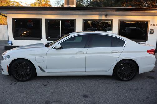 2020 BMW 530e xDrive iPerformance