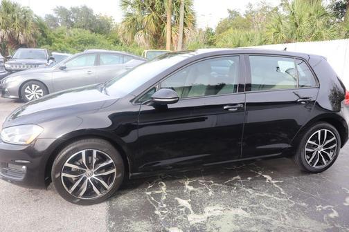 2016 Volkswagen Golf TSI SE 4-Door