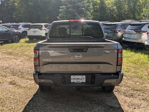 2025 Nissan Frontier SV