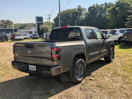 2025 Nissan Frontier SV