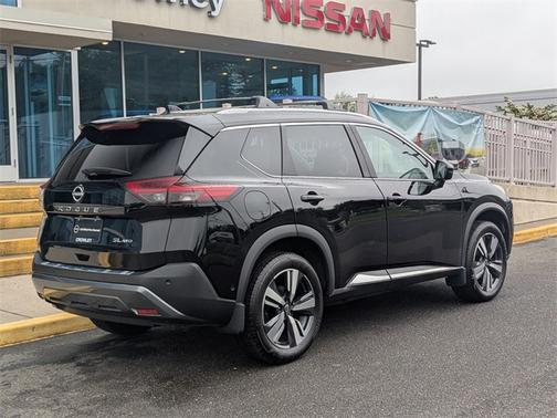 2022 Nissan Rogue SL