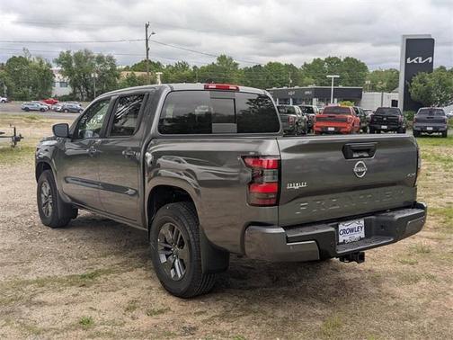 2025 Nissan Frontier SV