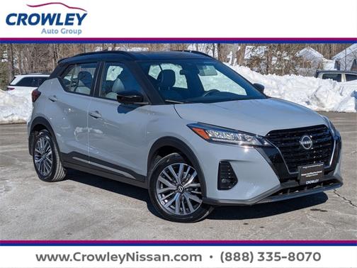 2023 Nissan Kicks SR