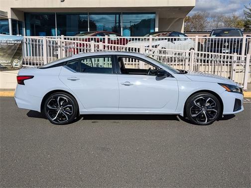 2023 Nissan Altima 2.5 SR