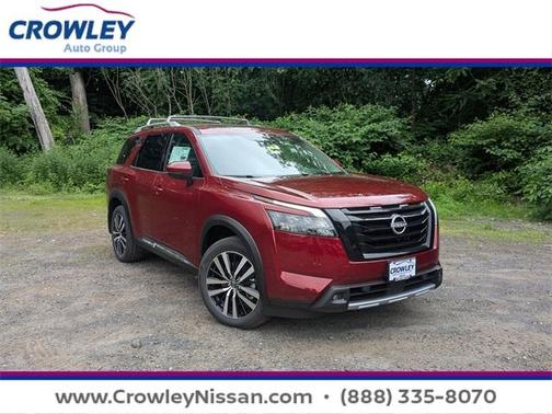 2025 Nissan Pathfinder Platinum