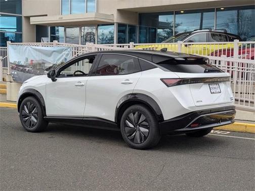 2025 Nissan ARIYA EVOLVE+