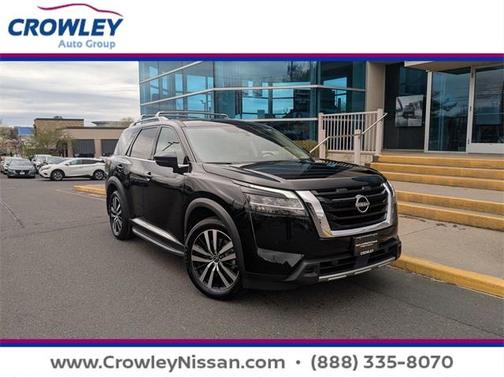 2023 Nissan Pathfinder Platinum