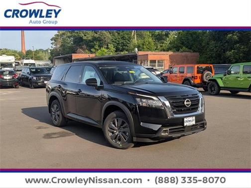 2025 Nissan Pathfinder S