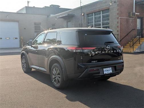 2025 Nissan Pathfinder S
