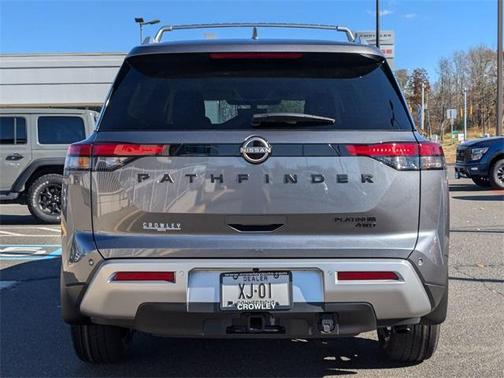 2025 Nissan Pathfinder Platinum