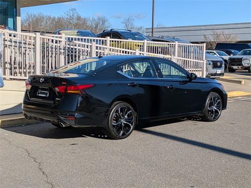 2025 Nissan Altima SR