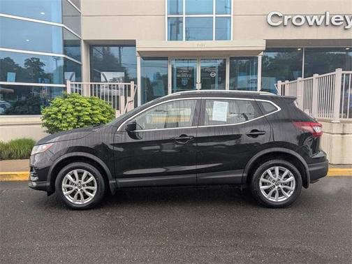 2022 Nissan Rogue Sport SV