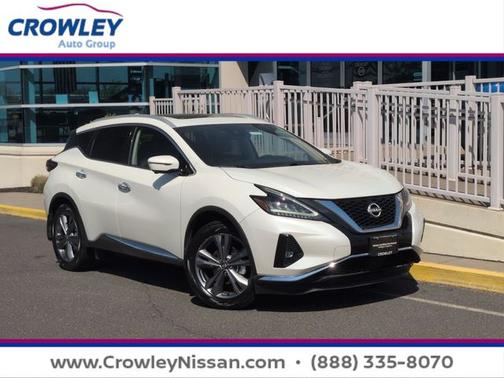 White 2023 Nissan Murano Platinum