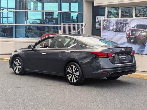 2022 Nissan Altima 2.5 SV