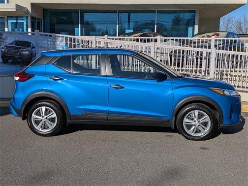 2025 Nissan Kicks Play S