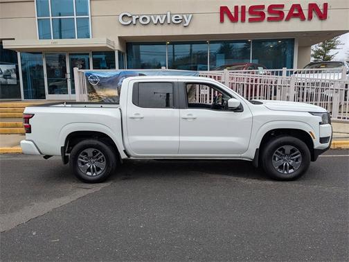 2025 Nissan Frontier SV