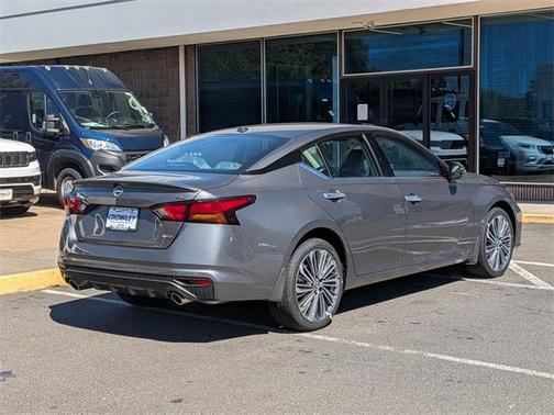 2025 Nissan Altima SL