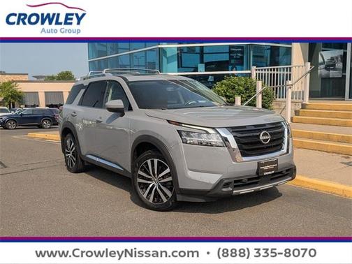 2023 Nissan Pathfinder Platinum
