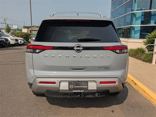 2023 Nissan Pathfinder Platinum