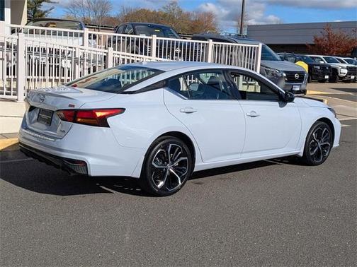 2023 Nissan Altima 2.5 SR