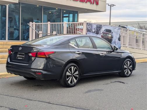 2022 Nissan Altima 2.5 SV