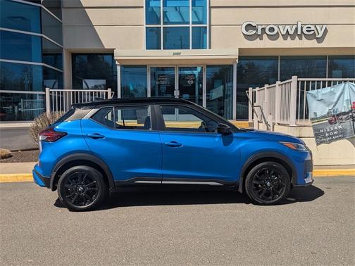2023 Nissan Kicks SR