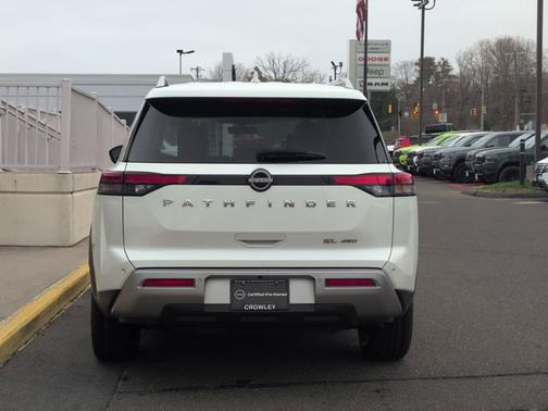 White 2023 Nissan Pathfinder SL