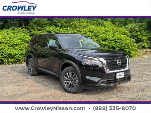2025 Nissan Pathfinder S