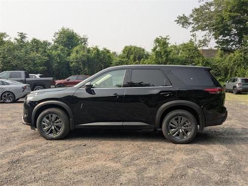 2025 Nissan Pathfinder S