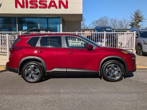 2025 Nissan Rogue SV