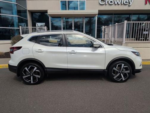 2022 Nissan Rogue Sport SL