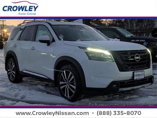2025 Nissan Pathfinder Platinum
