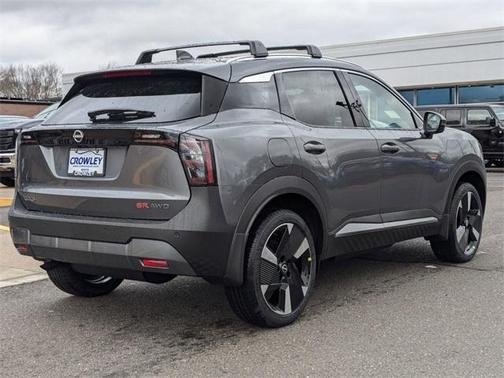 2025 Nissan Kicks SR