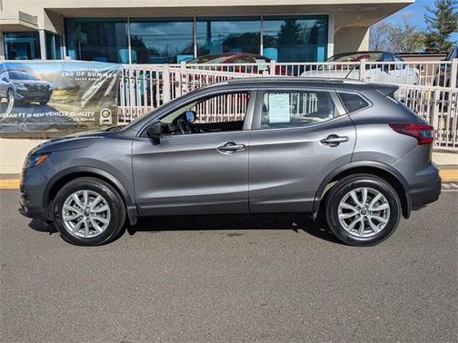 2022 Nissan Rogue Sport SV