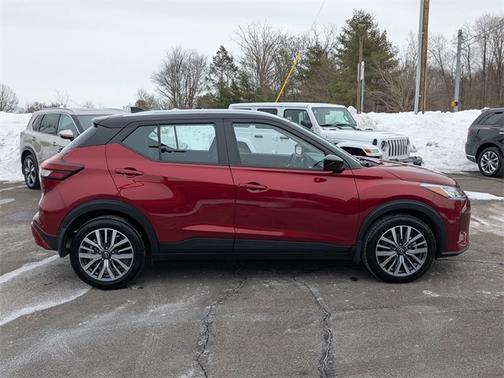 2023 Nissan Kicks SV