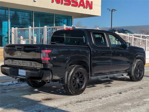 2023 Nissan Frontier SV