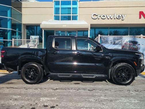 2023 Nissan Frontier SV