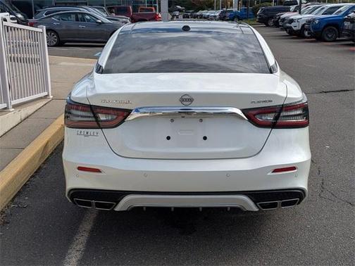 2023 Nissan Maxima Platinum