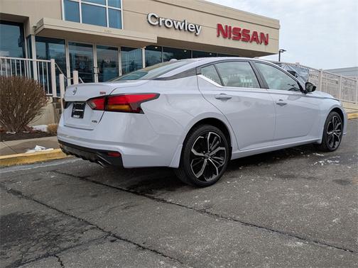 2025 Nissan Altima SR