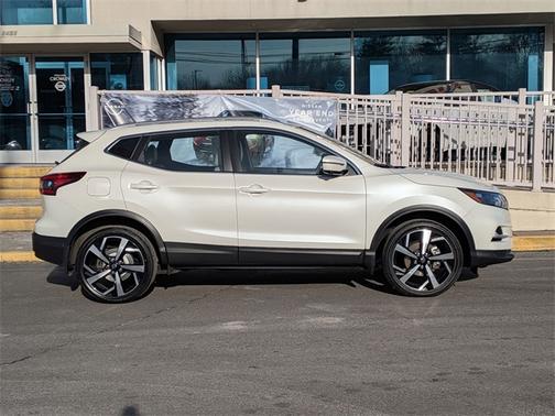 2022 Nissan Rogue Sport SL