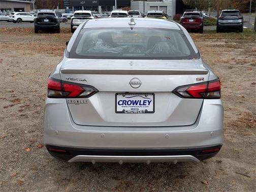 2025 Nissan Versa 1.6 SR