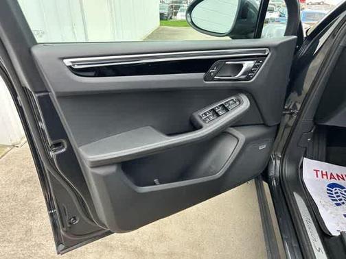 2020 Porsche Macan S