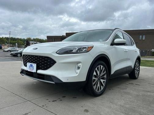 2022 Ford Escape Titanium