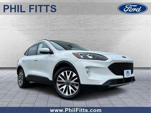 2022 Ford Escape Titanium