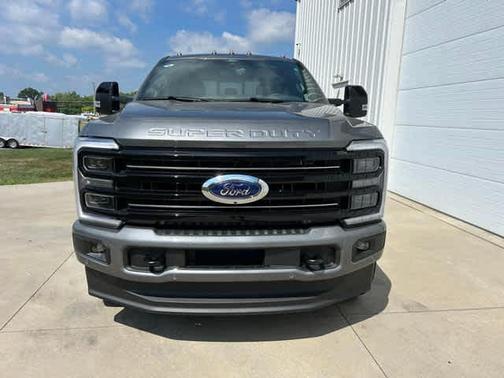 2025 Ford F-250 Platinum