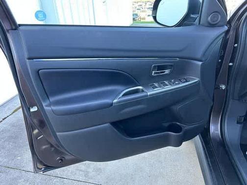 2024 Mitsubishi Outlander Sport SE