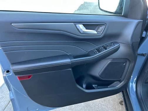 2025 Ford Escape PHEV Base