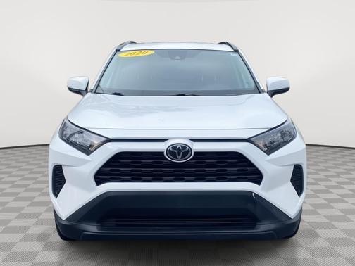 2020 Toyota RAV4 LE