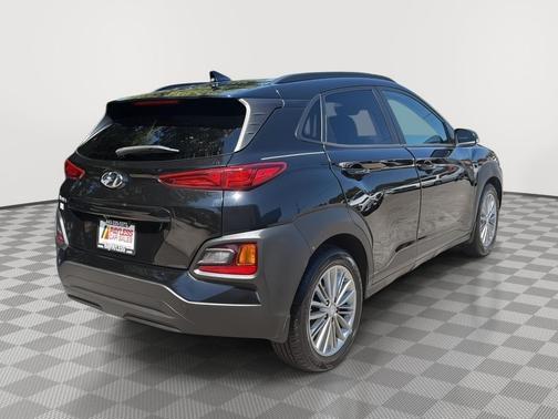 Ultra Black 2020 Hyundai KONA SEL Plus
